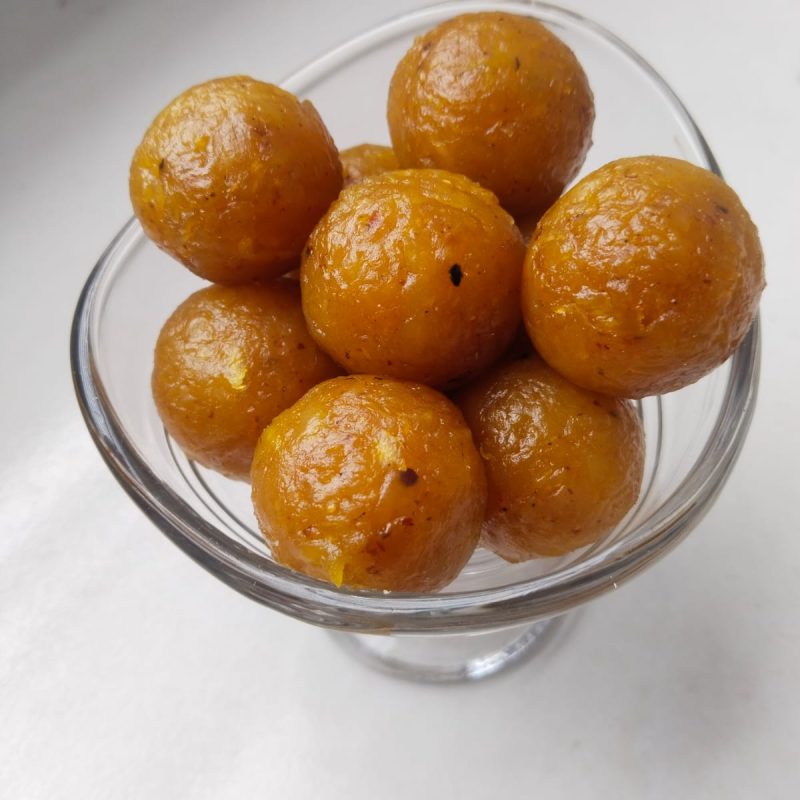 আমের টক ঝাল মিষ্টি নাড়ু